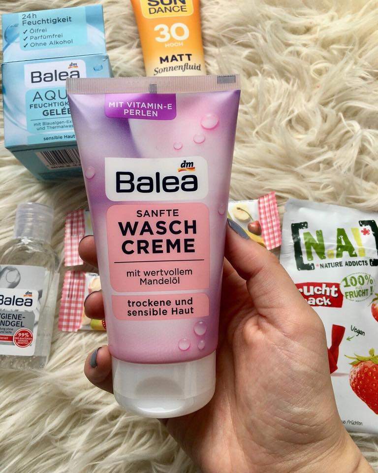 Sữa rửa mặt Balea cho da khô + nhạy cảm ( ko bọt )